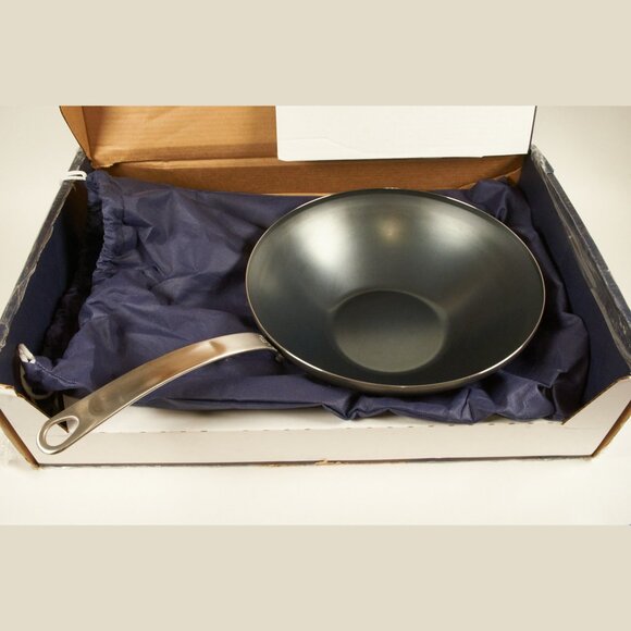 Made In Cookware - 12" Blue Carbon Steel Wok - Made in France Unused - Picture 2 of 9